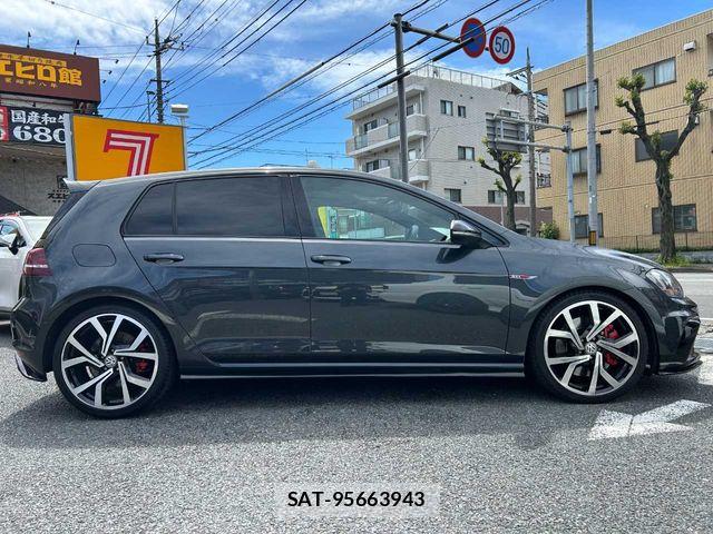 VolksWagen GOLF 2016-06 6753898-20