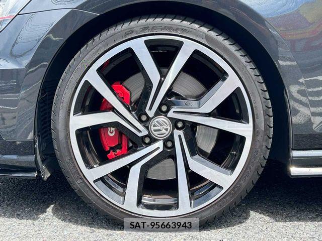 VolksWagen GOLF 2016-06 6753898-25