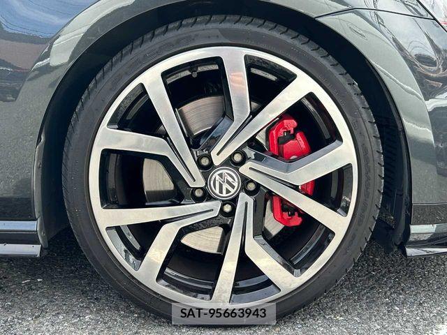 VolksWagen GOLF 2016-06 6753898-26