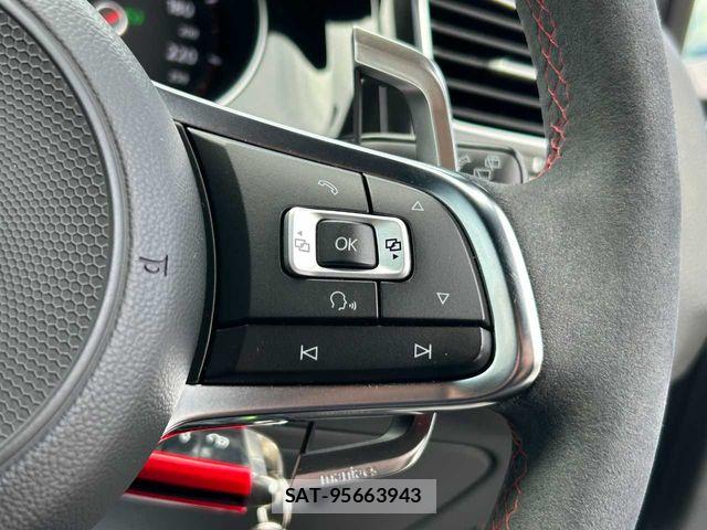 VolksWagen GOLF 2016-06 6753898-5