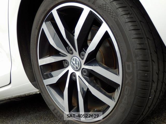 VolksWagen GOLF 2018-08 6818011-16
