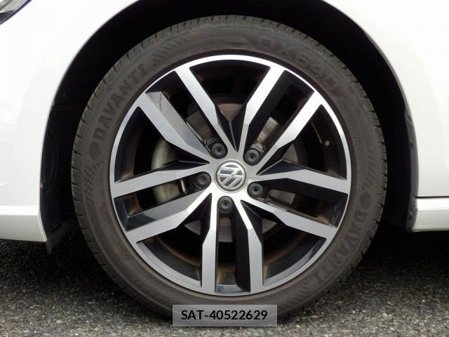 VolksWagen GOLF 2018-08 6818011-17