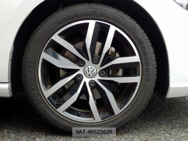 VolksWagen GOLF 2018-08 6818011-18