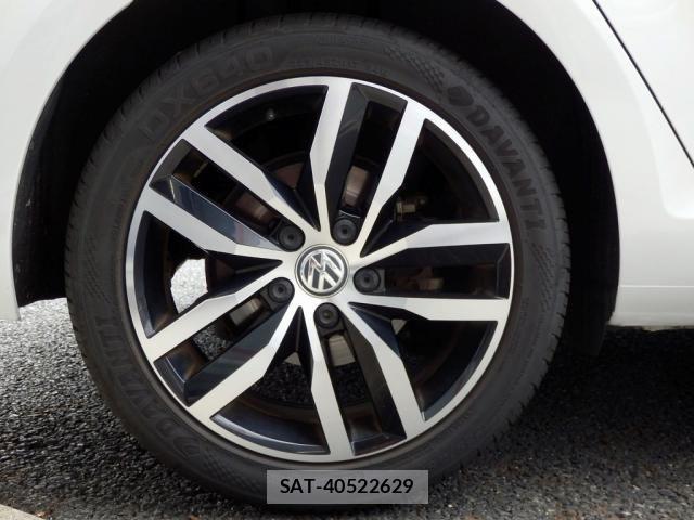 VolksWagen GOLF 2018-08 6818011-19