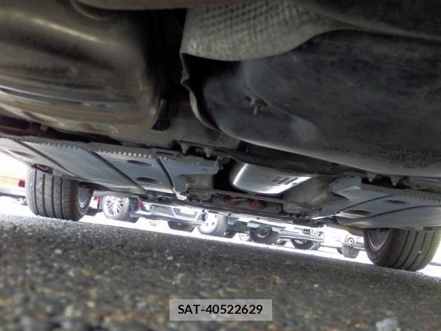 VolksWagen GOLF 2018-08 6818011-23