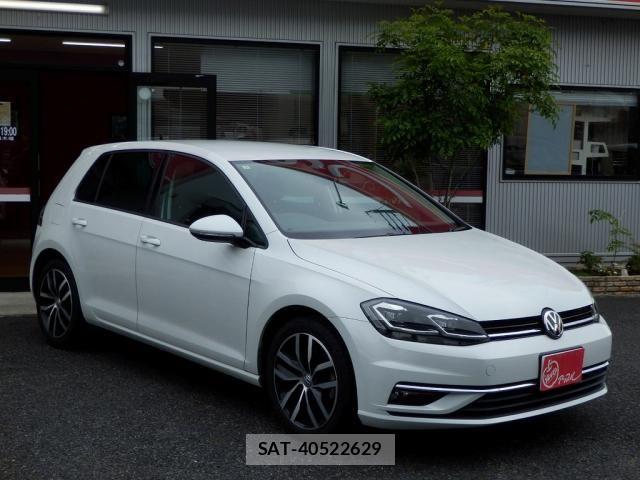 VolksWagen GOLF 2018-08 6818011-27