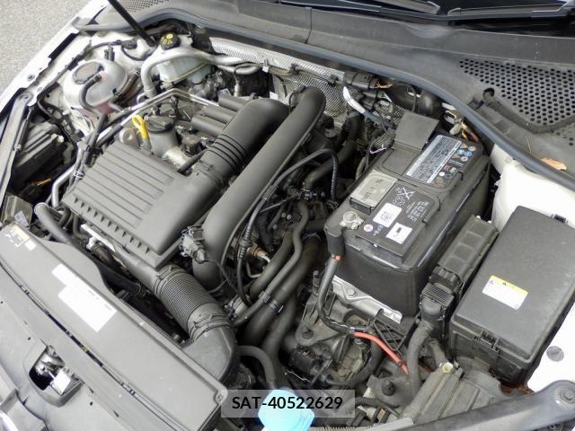 VolksWagen GOLF 2018-08 6818011-2