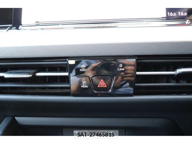 VolksWagen GOLF 2023-12 6915331-22