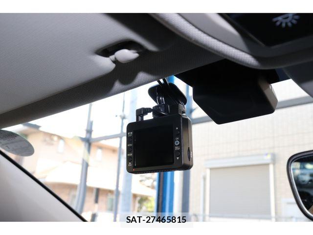 VolksWagen GOLF 2023-12 6915331-25