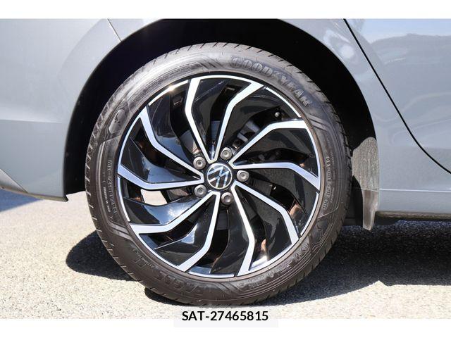 VolksWagen GOLF 2023-12 6915331-28
