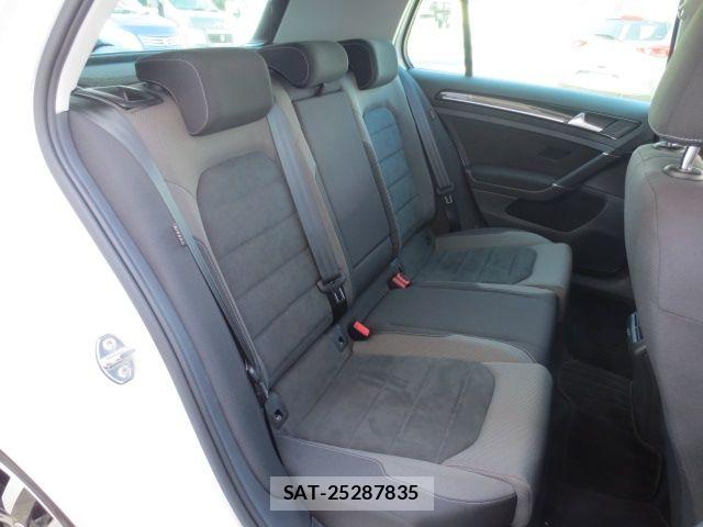 VolksWagen GOLF 2019-09 6915327-5