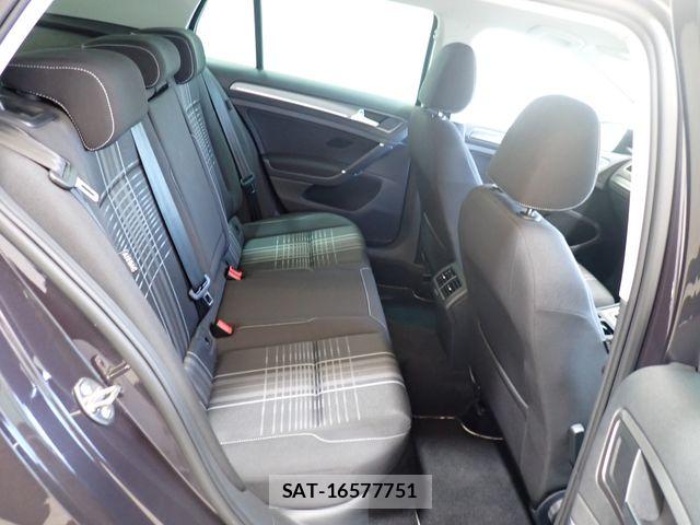 VolksWagen GOLF 2015-05 6915330-23