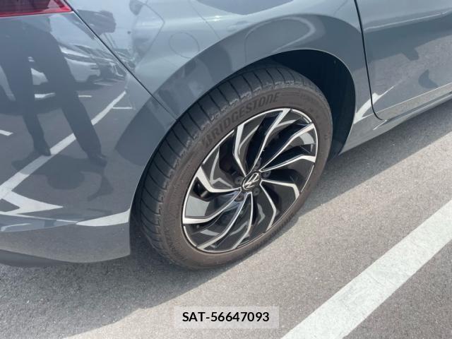 VolksWagen GOLF 2023-07 7227086-7