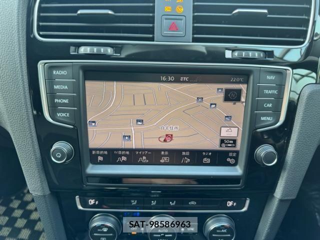 VolksWagen GOLF 2015-08 7252832-17