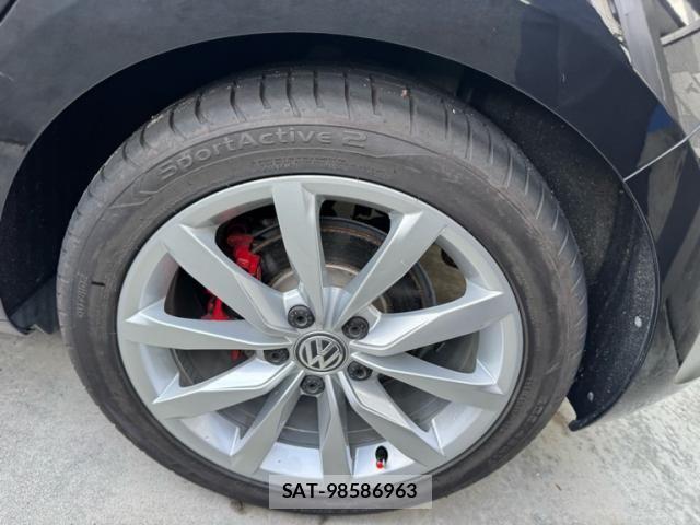 VolksWagen GOLF 2015-08 7252832-5