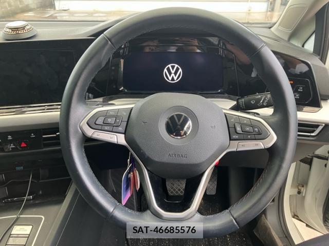 VolksWagen GOLF 2021-08 7261879-12