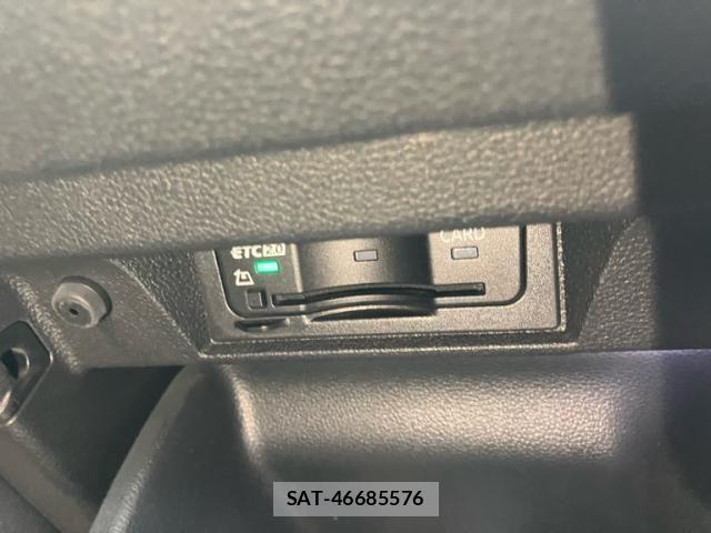 VolksWagen GOLF 2021-08 7261879-24