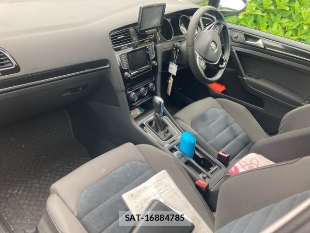 VolksWagen GOLF 2013-06 7331182-11