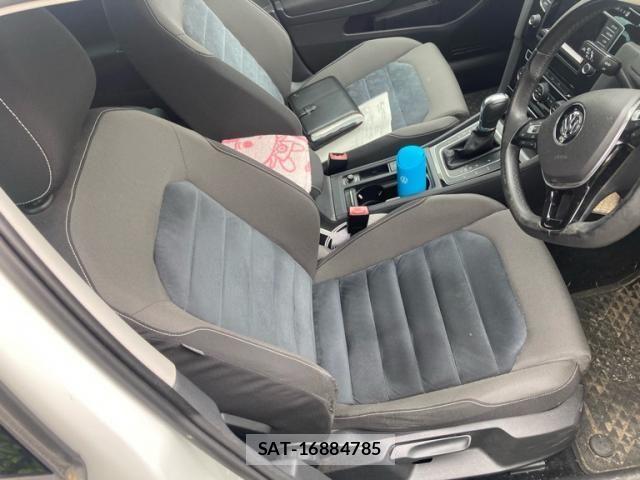 VolksWagen GOLF 2013-06 7331182-18