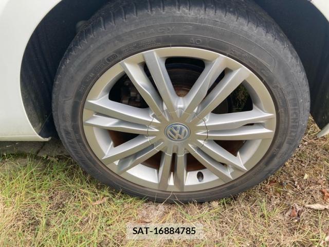VolksWagen GOLF 2013-06 7331182-8