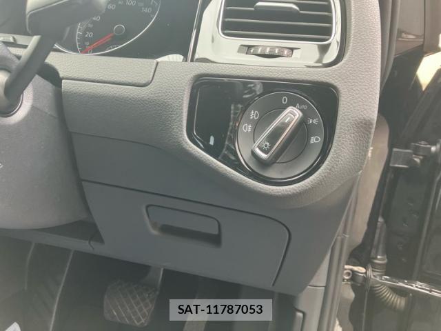 VolksWagen GOLF 2015-06 7331172-14