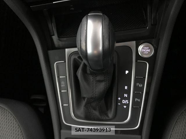 VolksWagen GOLF 2019-11 7360467-15