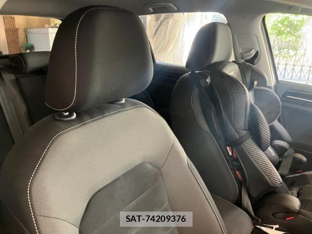 VolksWagen GOLF 2014-03 7360464-11