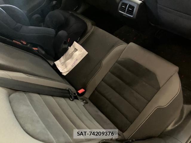 VolksWagen GOLF 2014-03 7360464-14