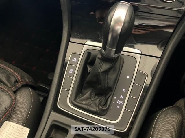 VolksWagen GOLF 2014-03 7360464-21
