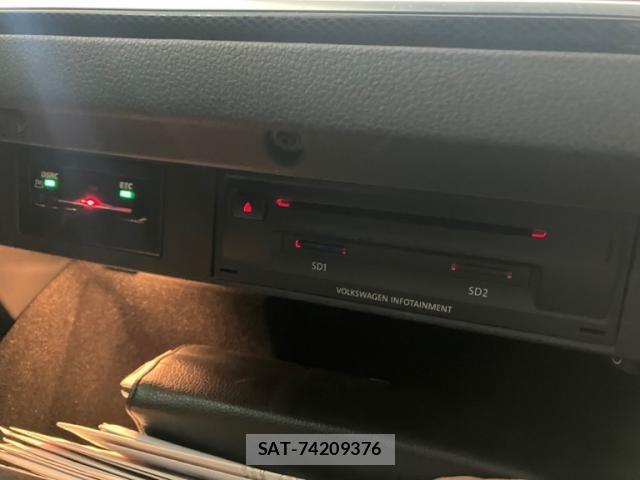 VolksWagen GOLF 2014-03 7360464-24