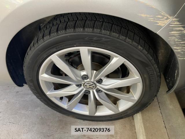 VolksWagen GOLF 2014-03 7360464-5