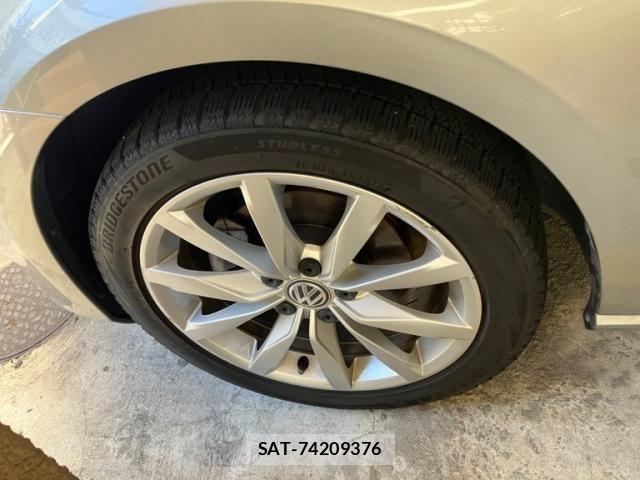 VolksWagen GOLF 2014-03 7360464-6