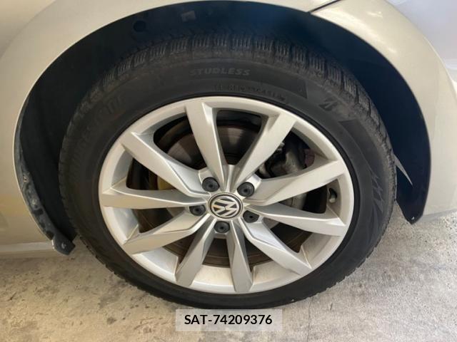 VolksWagen GOLF 2014-03 7360464-7