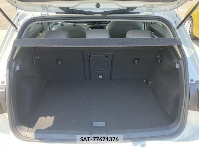 VolksWagen GOLF 2021-08 7394839-12
