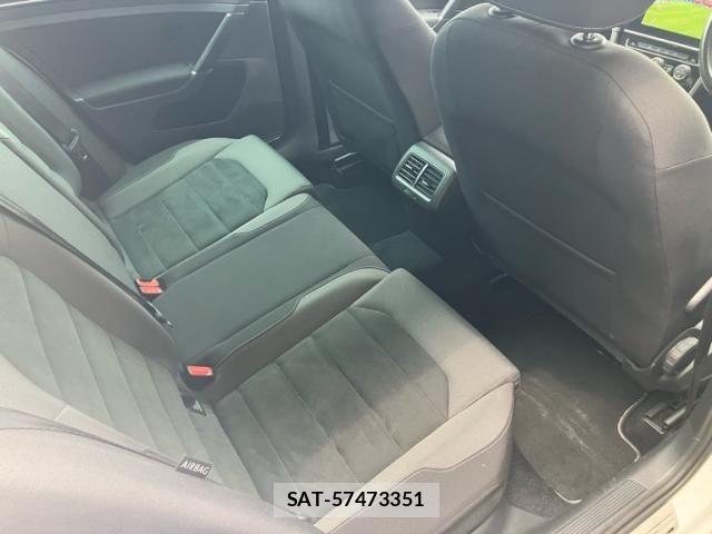 VolksWagen GOLF 2017-08 7458819-11