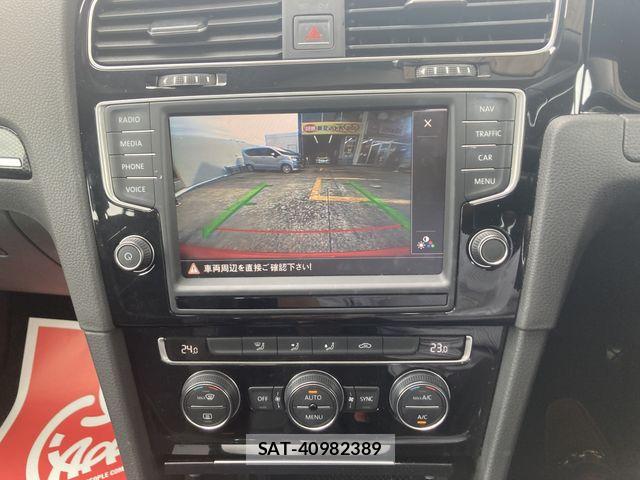 VolksWagen GOLF 2016-02 7621315-17