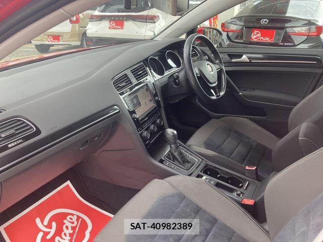 VolksWagen GOLF 2016-02 7621315-18
