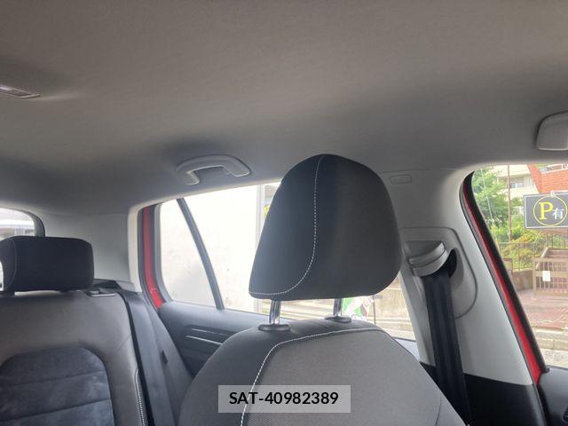VolksWagen GOLF 2016-02 7621315-25