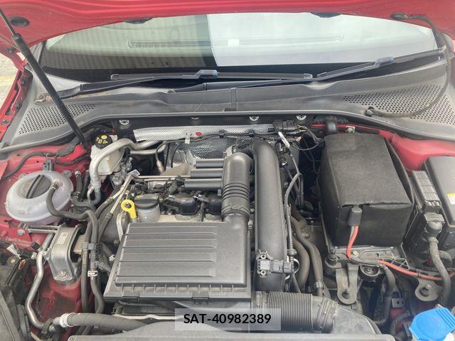 VolksWagen GOLF 2016-02 7621315-26