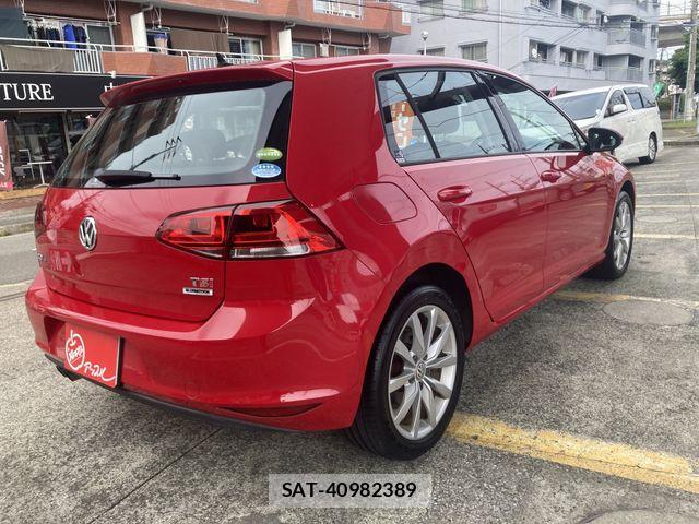 VolksWagen GOLF 2016-02 7621315-2