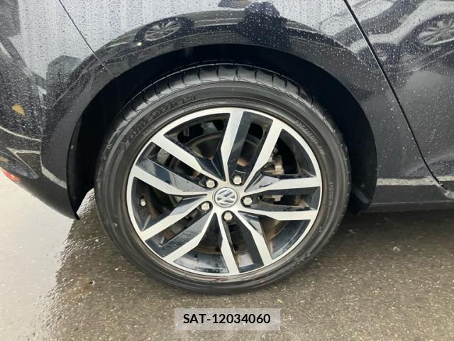 VolksWagen GOLF 2013-07 7621316-10