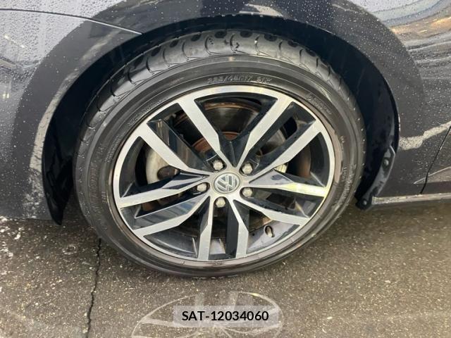 VolksWagen GOLF 2013-07 7621316-12