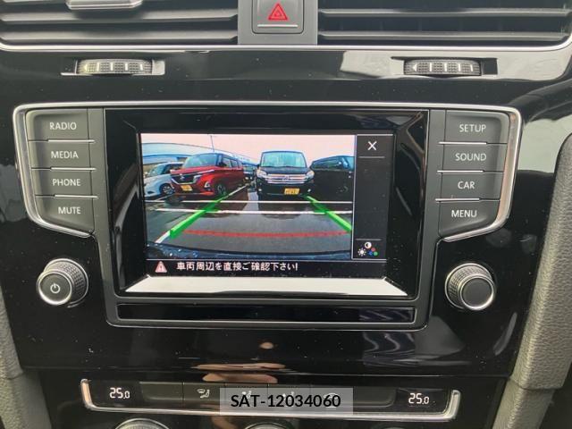 VolksWagen GOLF 2013-07 7621316-22
