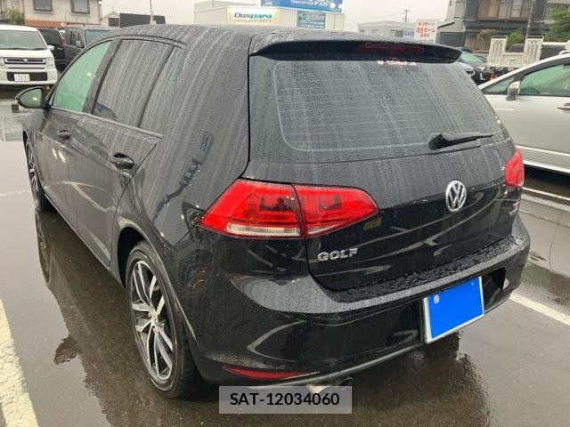 VolksWagen GOLF 2013-07 7621316-4