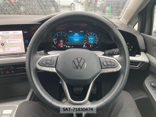 VolksWagen GOLF 2023-08 7621311-12
