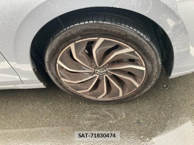 VolksWagen GOLF 2023-08 7621311-6