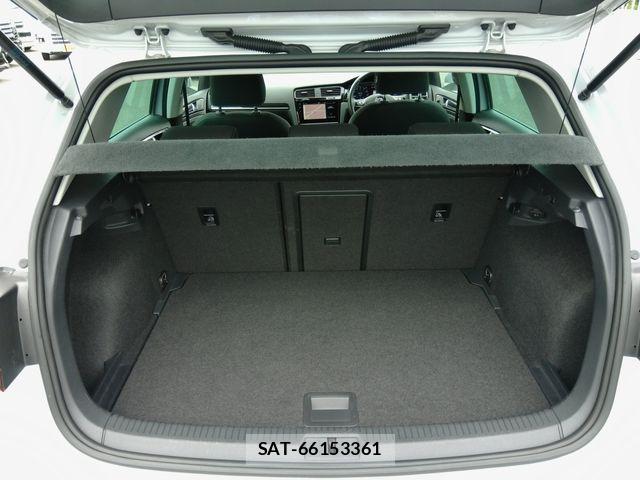 VolksWagen GOLF 2019-04 7621312-12