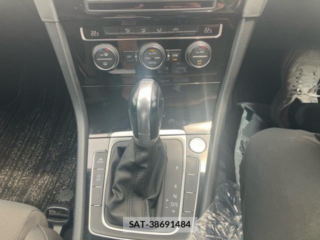 VolksWagen GOLF 2016-10 7621313-17
