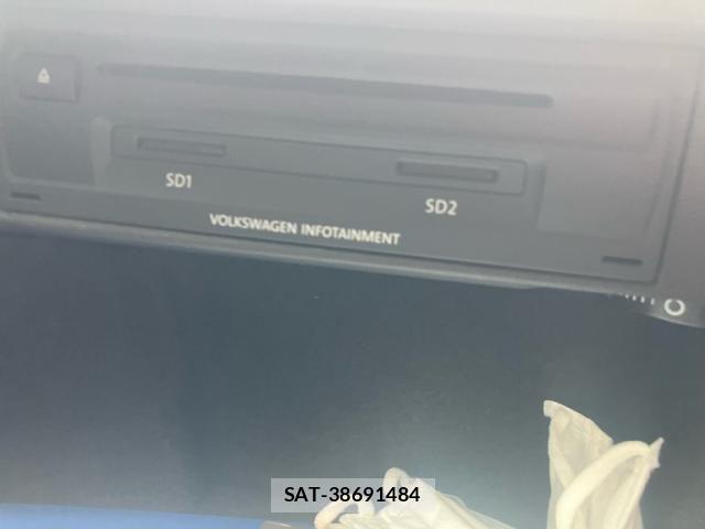 VolksWagen GOLF 2016-10 7621313-21