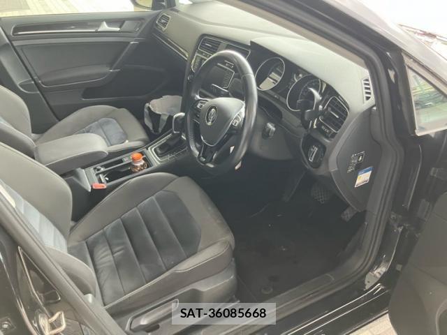 VolksWagen GOLF 2015-07 7621314-14